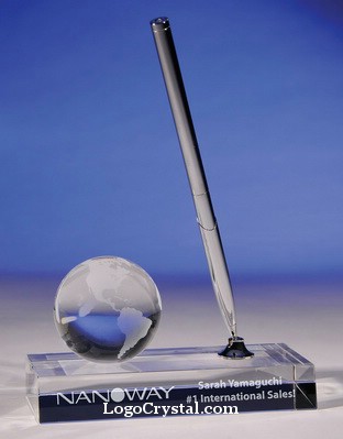 12cm (4.75 pulgadas) titular de la pluma de cristal con decoración de Globo Mundial de vidrio y aguafuerte láser personalizado, disponible para diseño personalizado.