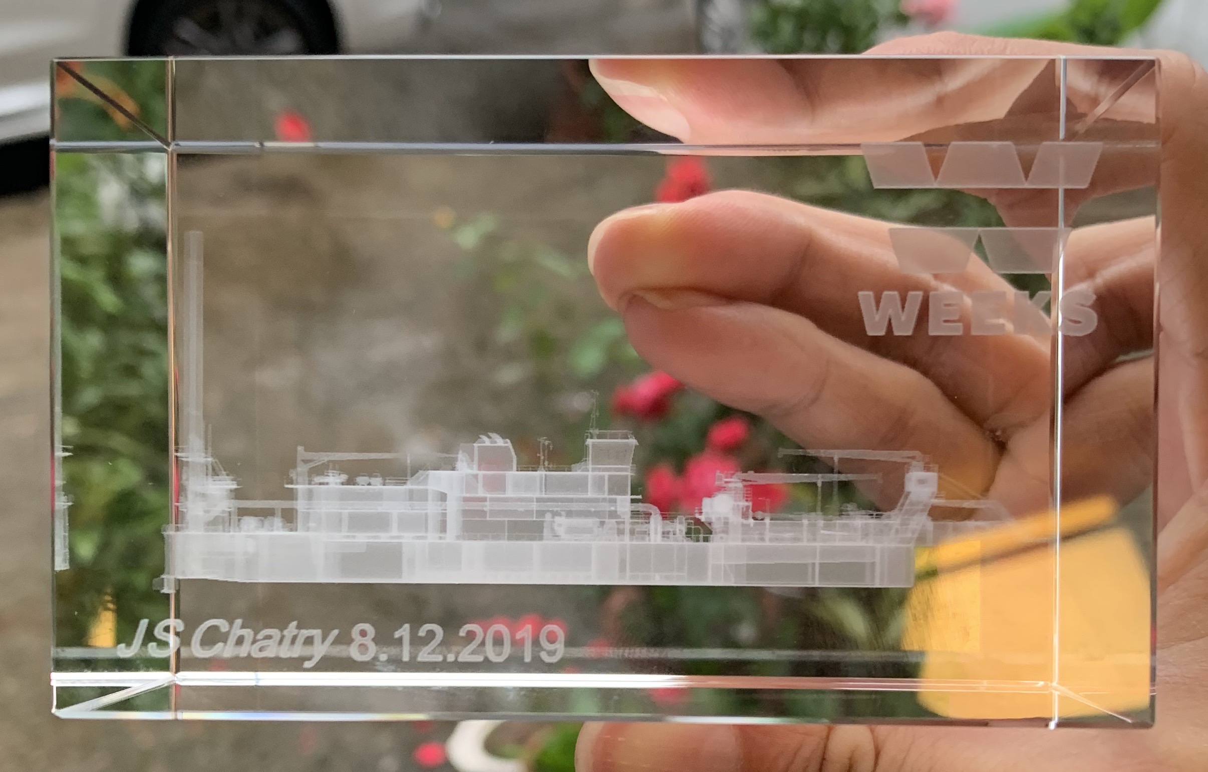 Bespoke 3D crystal gift solutions for maritime and engineering industries