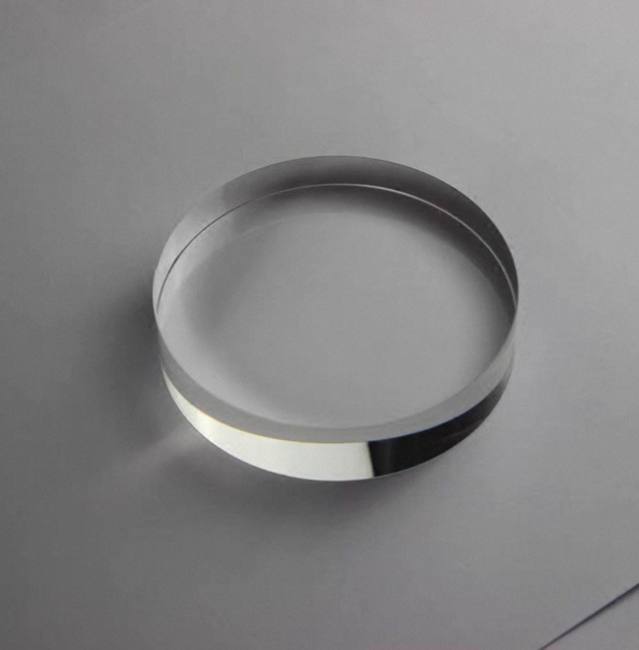 High-transparency round glass disc blank for custom 3D internal etched medals.